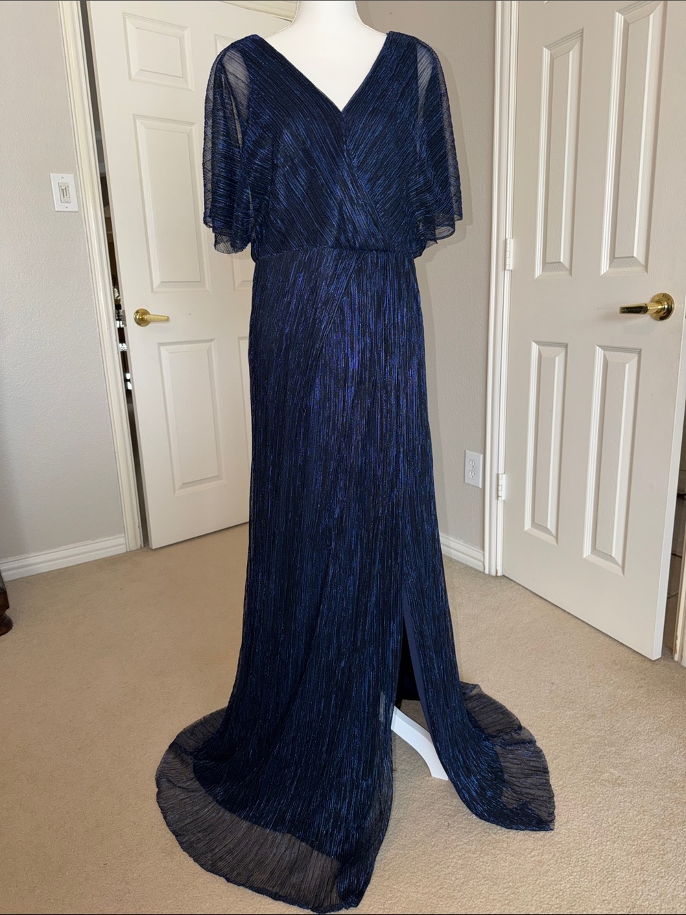 Adrianna Papell Navy Blue V-Neck Pleated Maxi Gown, Size 12